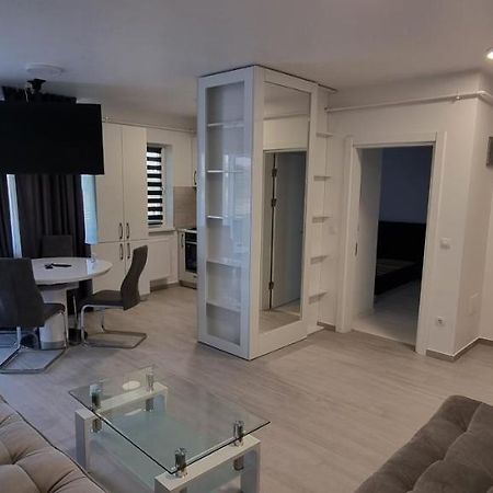 Studio Lux Maya Слатіна Екстер'єр фото